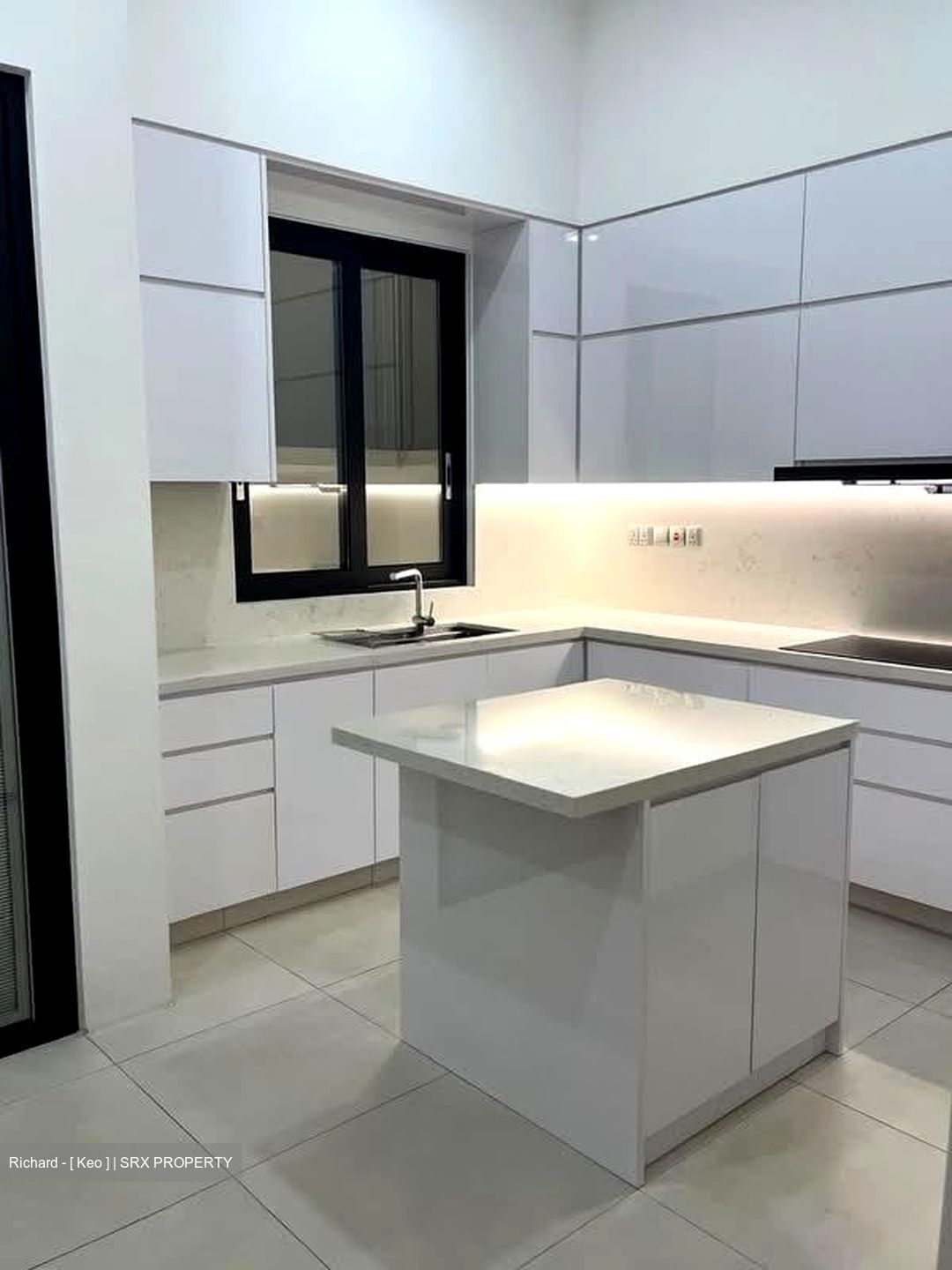 Charlton Park (D19), Terrace #575112151